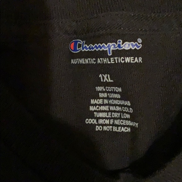 Champion T-Shirt - Picture 2 of 2